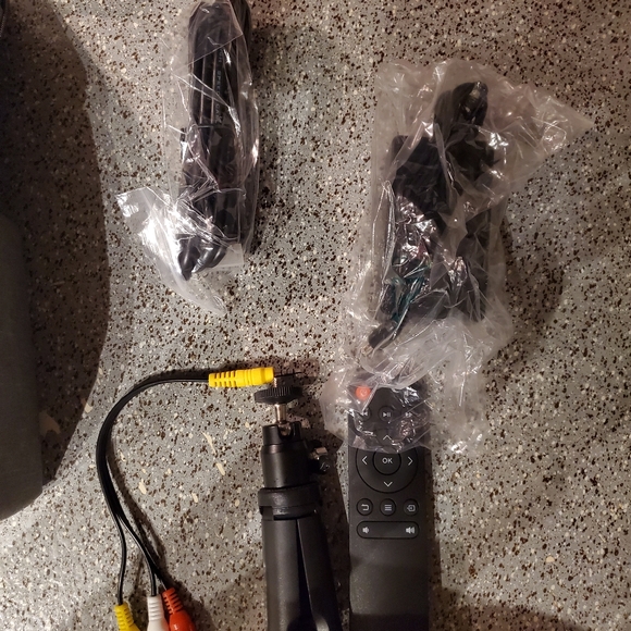 Elephas Mini Projector - Picture 5 of 5